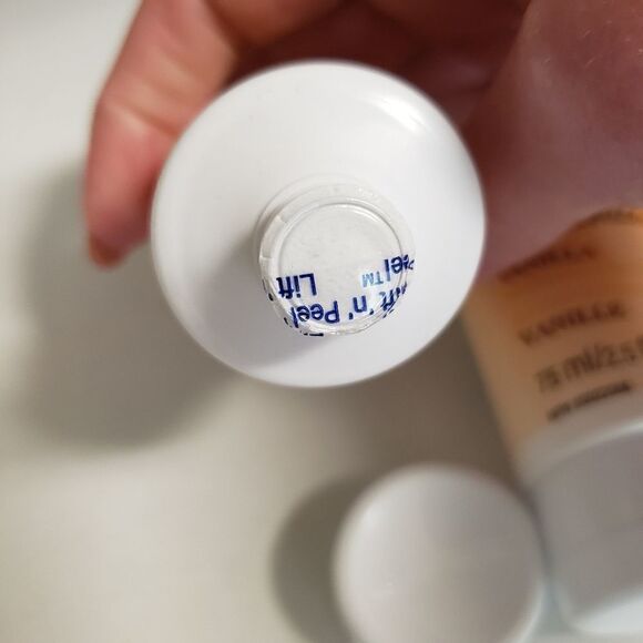 Avon Senses Vanilla Antibacterial Hand Gel Set of 3 - Picture 4 of 4